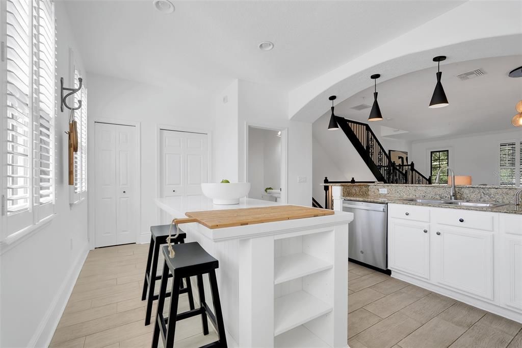 For Sale: $615,000 (3 beds, 3 baths, 1950 Square Feet)