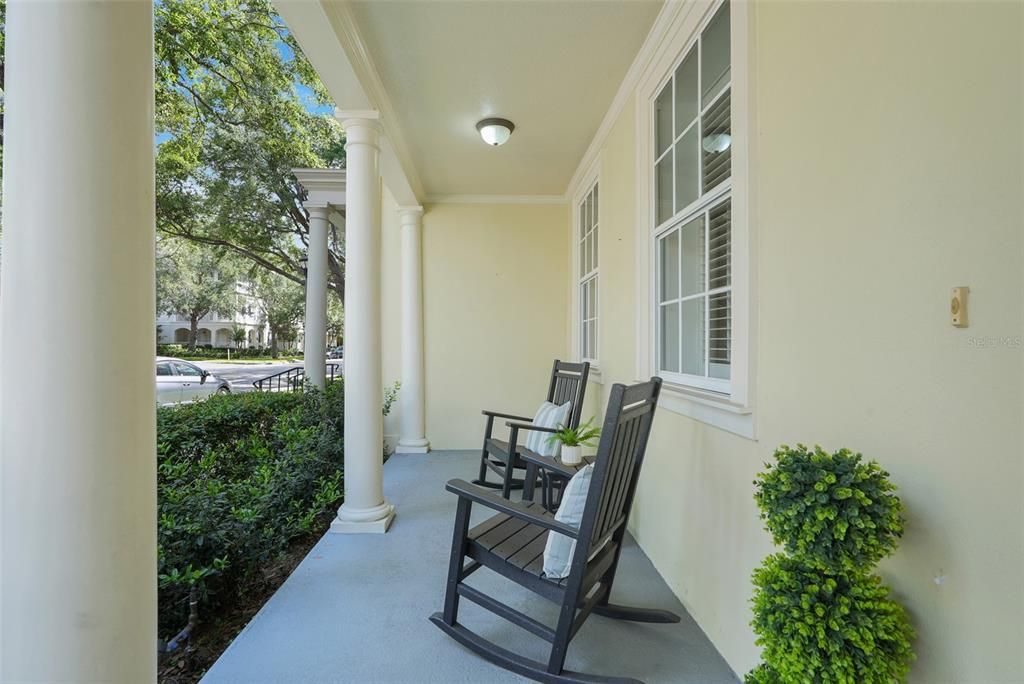 For Sale: $615,000 (3 beds, 3 baths, 1950 Square Feet)