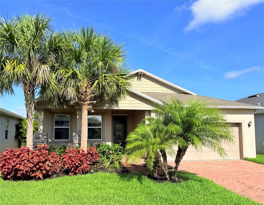 For Rent: $2,900 (4 beds, 3 baths, 2340 Square Feet)