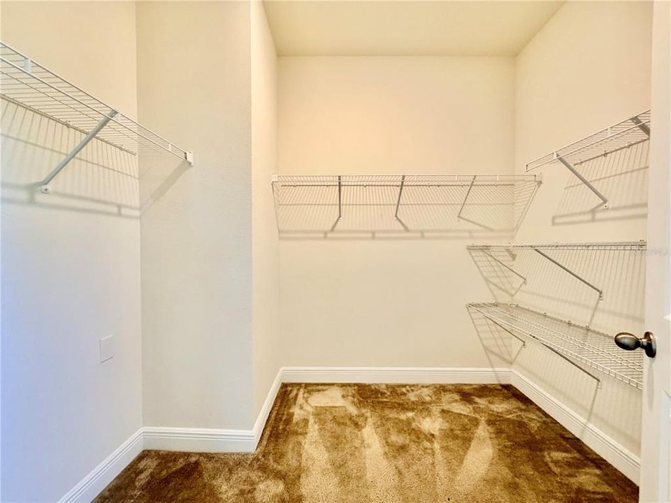 For Rent: $2,900 (4 beds, 3 baths, 2340 Square Feet)
