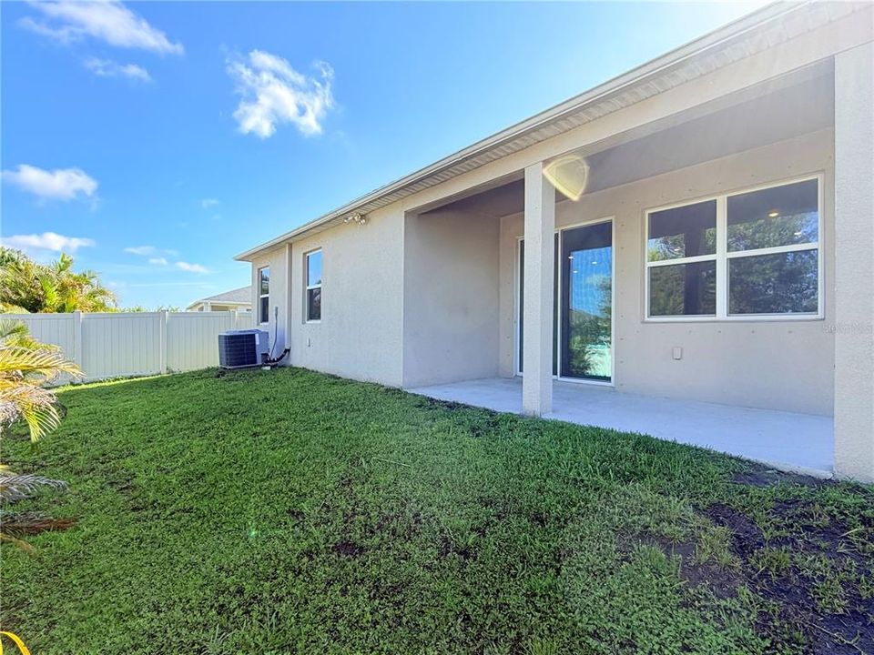 For Rent: $2,900 (4 beds, 3 baths, 2340 Square Feet)