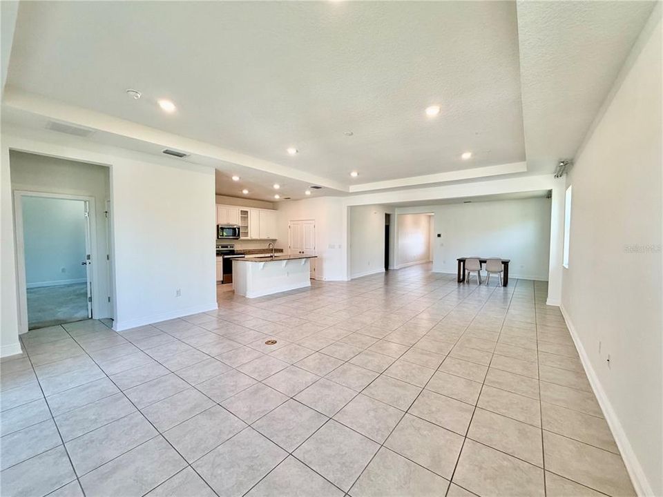 For Rent: $2,900 (4 beds, 3 baths, 2340 Square Feet)