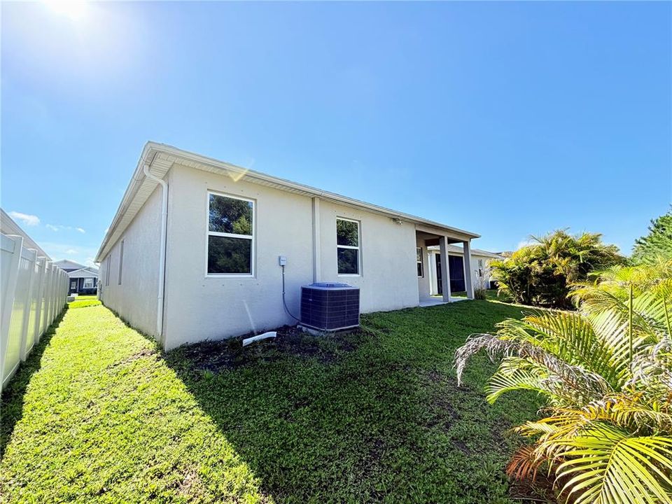 For Rent: $2,900 (4 beds, 3 baths, 2340 Square Feet)