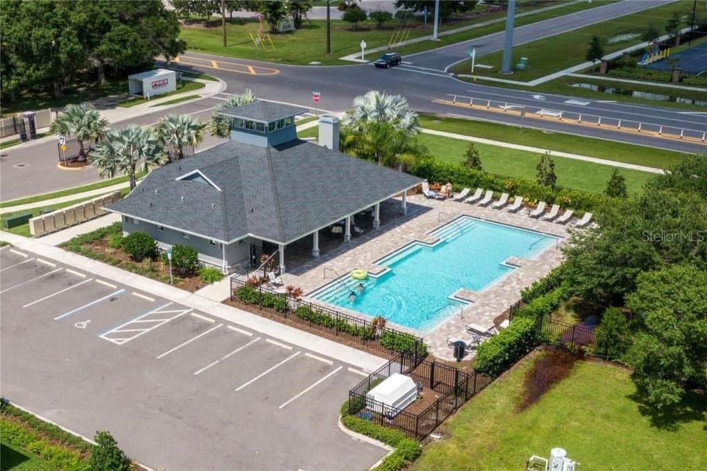For Rent: $2,900 (4 beds, 3 baths, 2340 Square Feet)