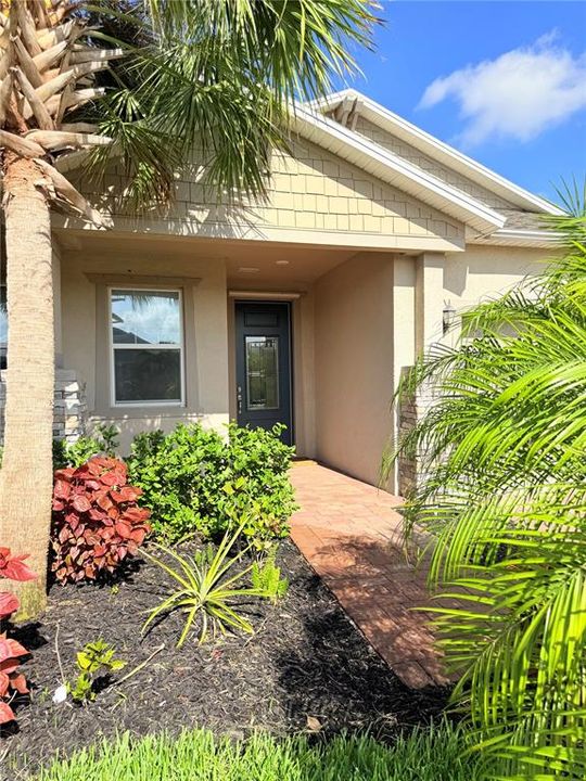For Rent: $2,900 (4 beds, 3 baths, 2340 Square Feet)