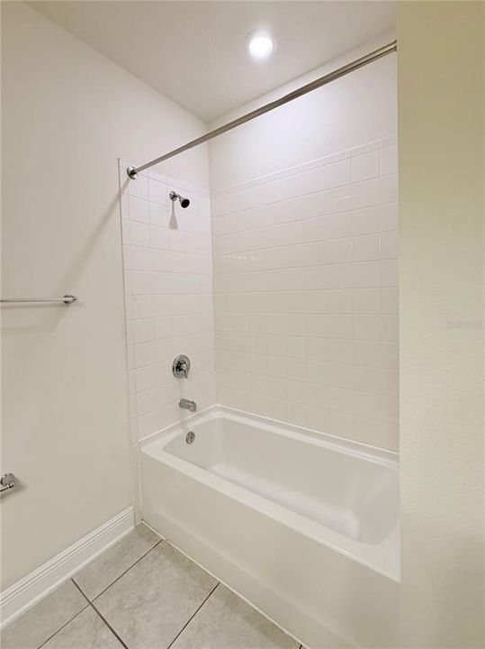 For Rent: $2,900 (4 beds, 3 baths, 2340 Square Feet)