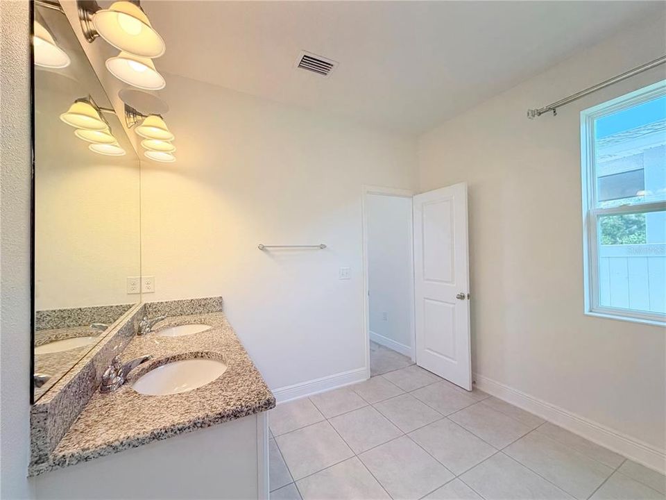 For Rent: $2,900 (4 beds, 3 baths, 2340 Square Feet)