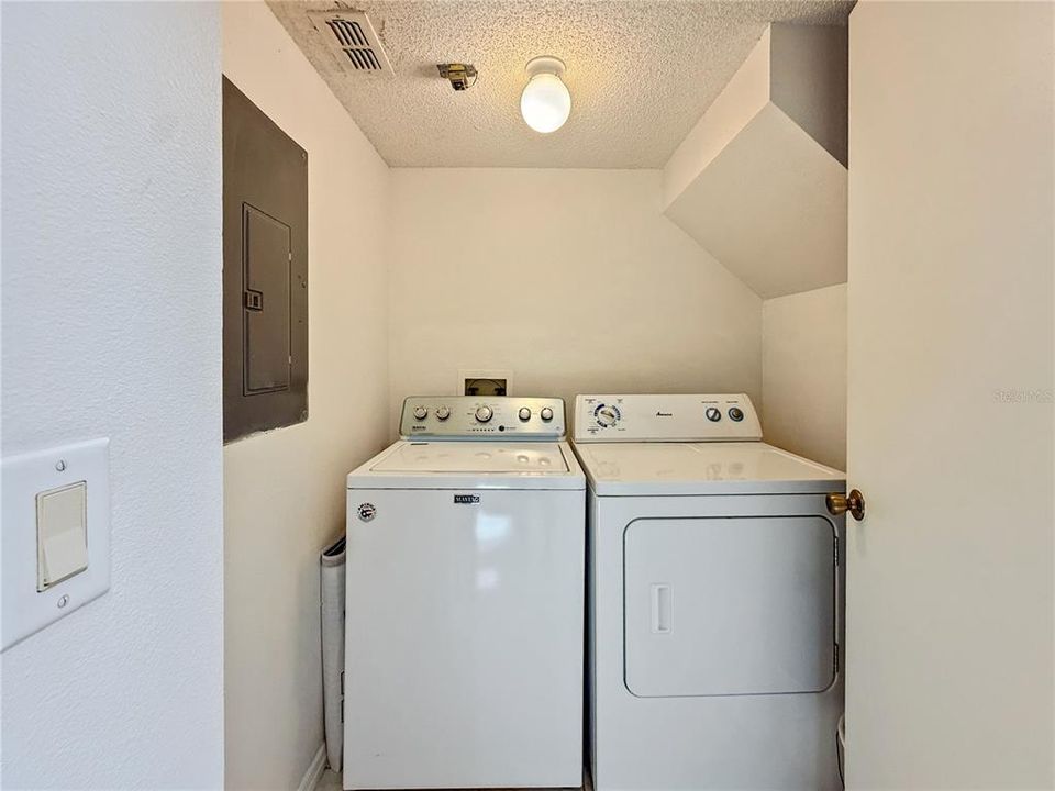 En Venta: $297,500 (3 camas, 2 baños, 1724 Pies cuadrados)