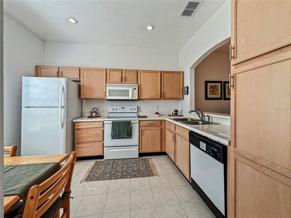 En Venta: $297,500 (3 camas, 2 baños, 1724 Pies cuadrados)