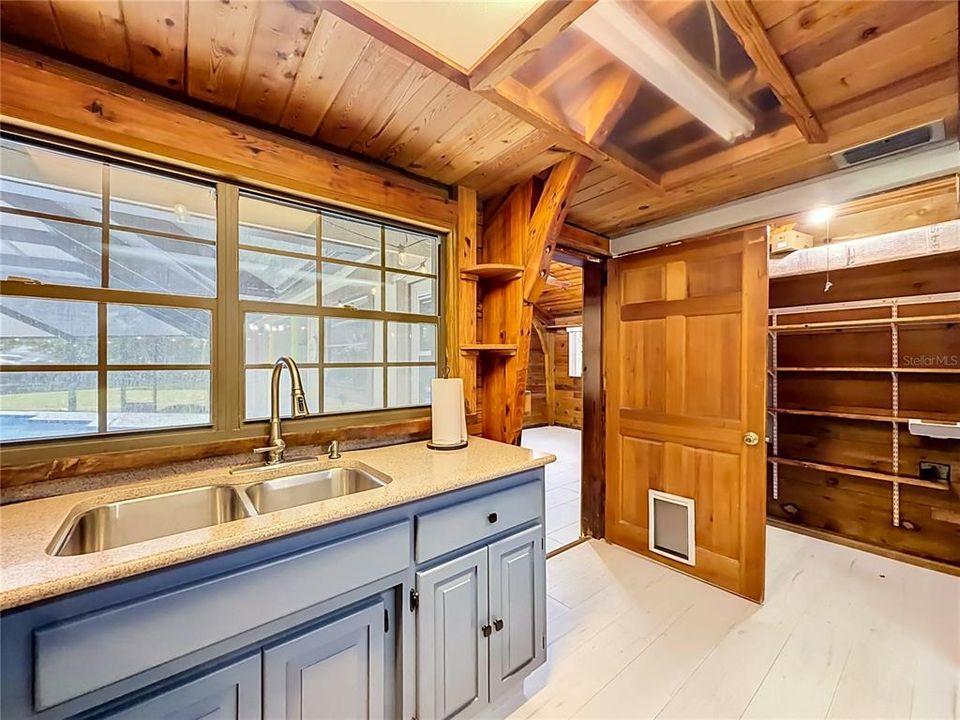 For Sale: $510,000 (4 beds, 2 baths, 2116 Square Feet)