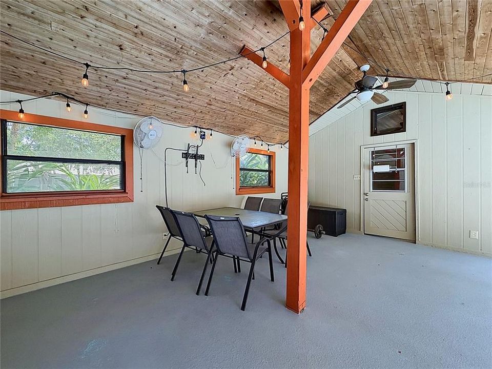 For Sale: $510,000 (4 beds, 2 baths, 2116 Square Feet)