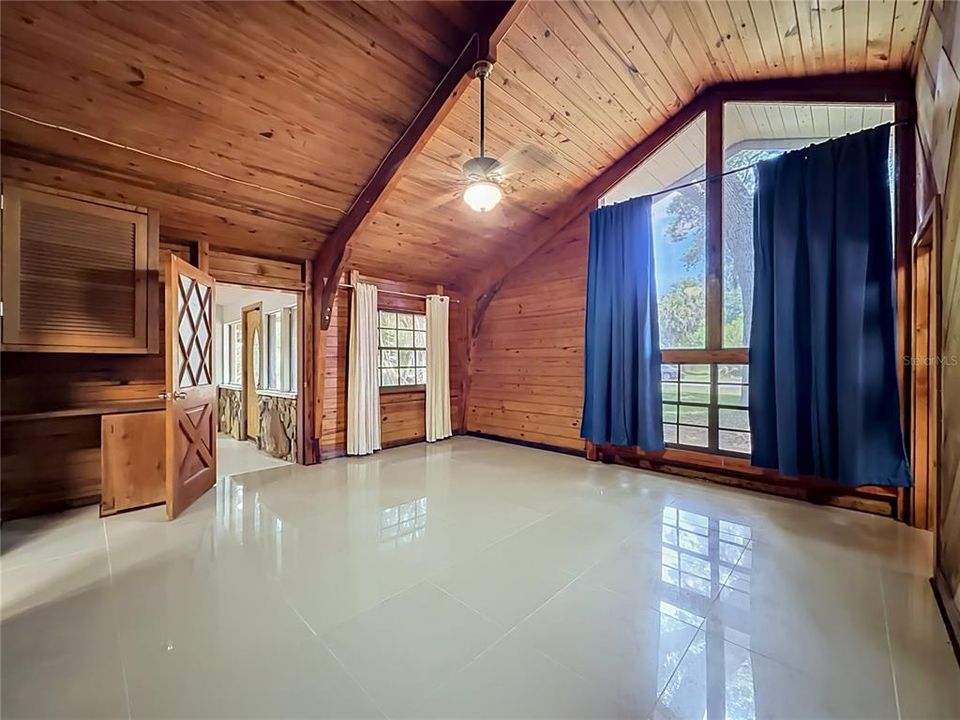 For Sale: $510,000 (4 beds, 2 baths, 2116 Square Feet)
