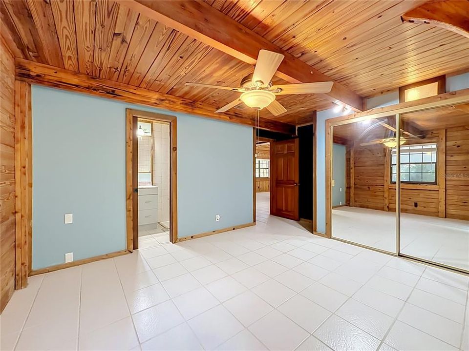 For Sale: $510,000 (4 beds, 2 baths, 2116 Square Feet)