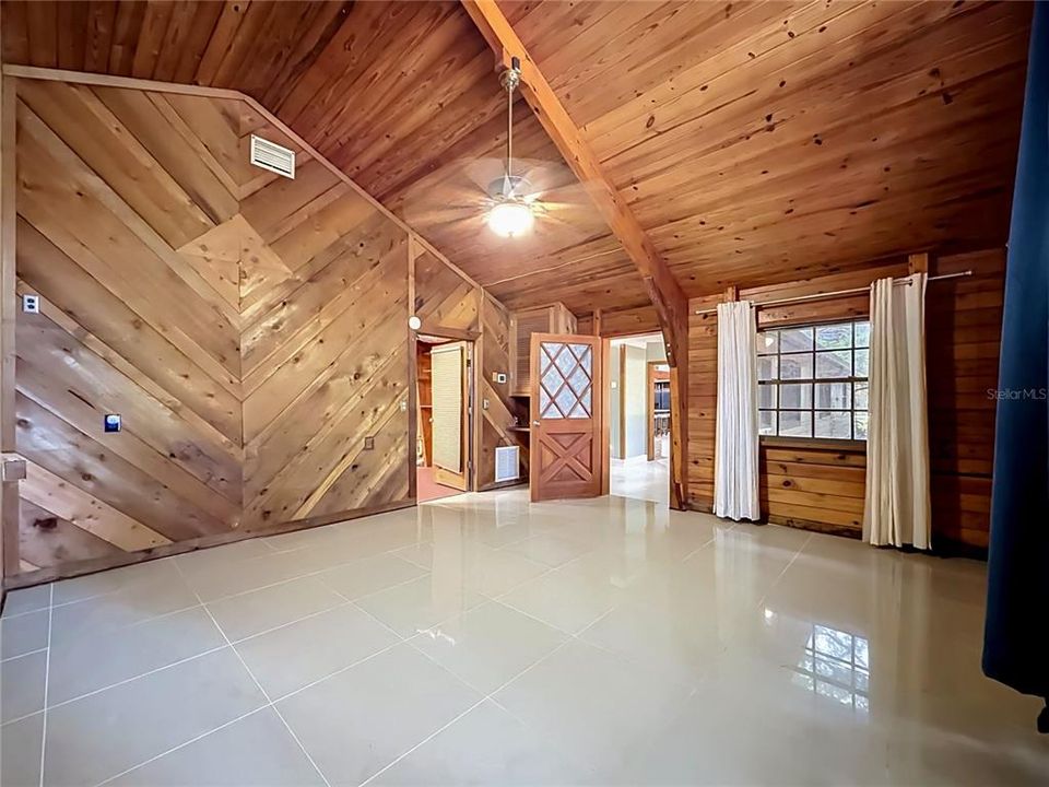 For Sale: $510,000 (4 beds, 2 baths, 2116 Square Feet)