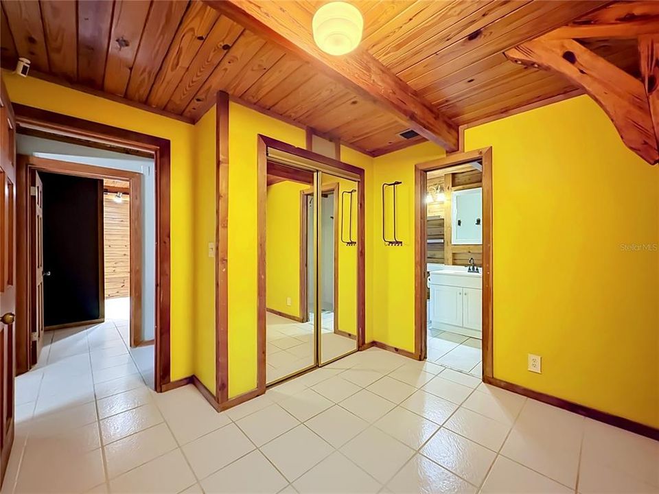 For Sale: $510,000 (4 beds, 2 baths, 2116 Square Feet)
