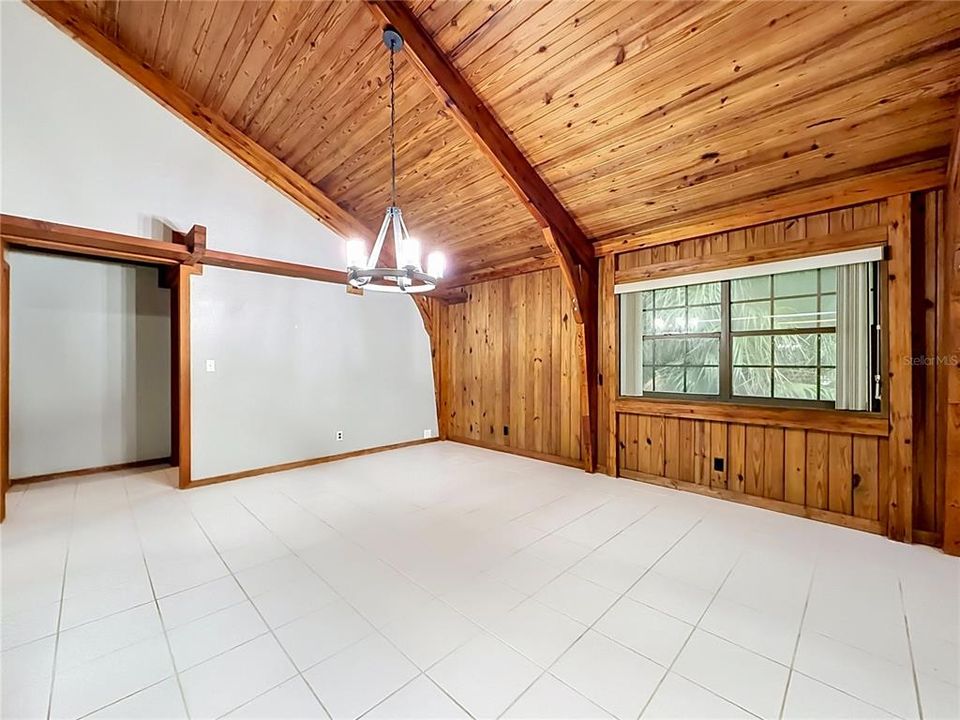 For Sale: $510,000 (4 beds, 2 baths, 2116 Square Feet)