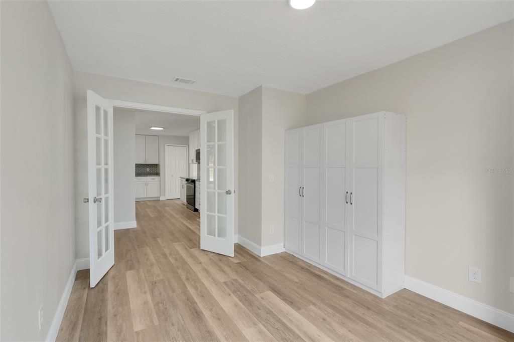 For Sale: $439,000 (4 beds, 2 baths, 2730 Square Feet)