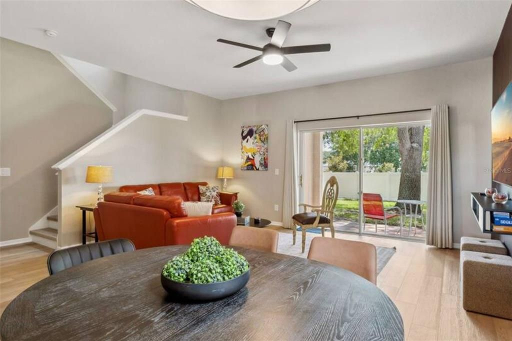 En Venta: $299,990 (4 camas, 3 baños, 1856 Pies cuadrados)