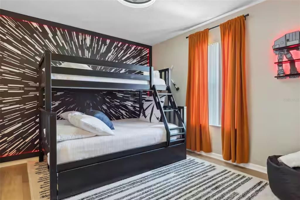 En Venta: $299,990 (4 camas, 3 baños, 1856 Pies cuadrados)