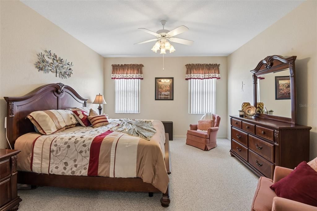 For Sale: $415,000 (3 beds, 2 baths, 2025 Square Feet)