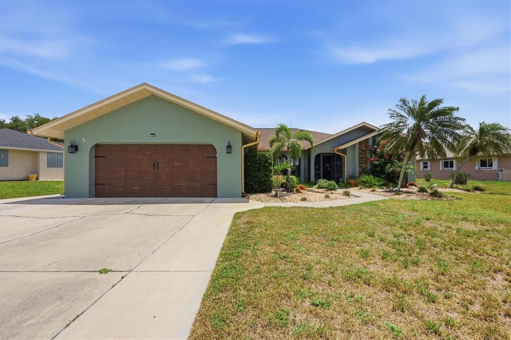 For Sale: $459,000 (3 beds, 2 baths, 2075 Square Feet)