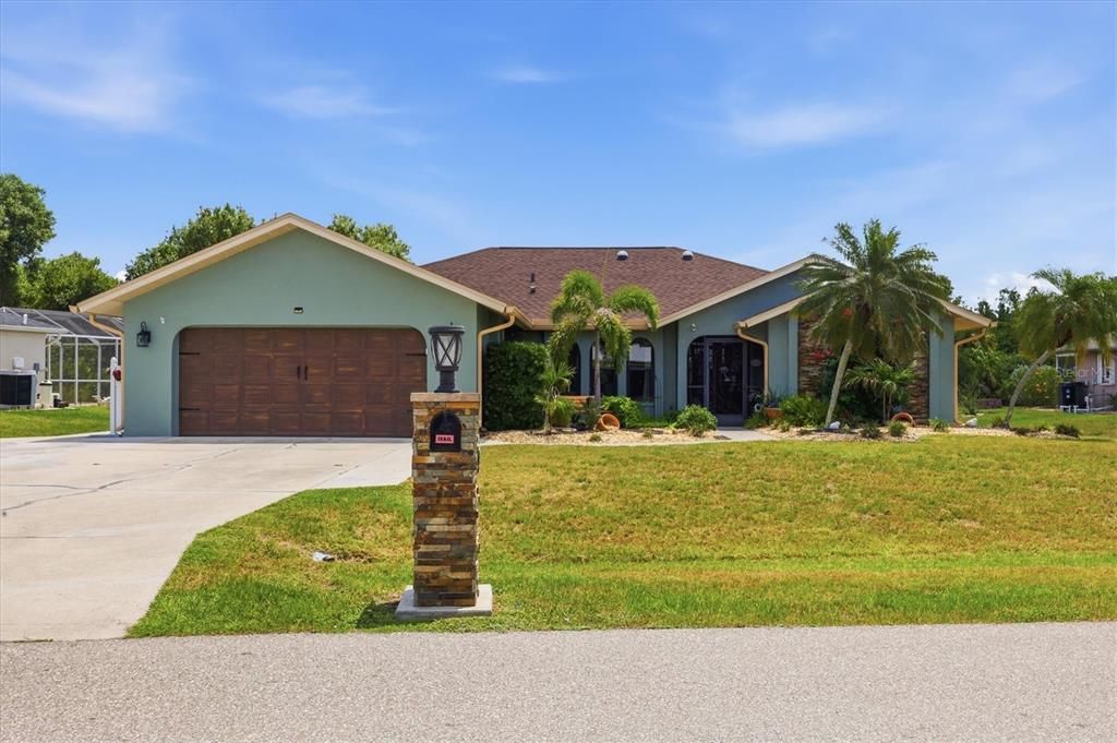 For Sale: $459,000 (3 beds, 2 baths, 2075 Square Feet)
