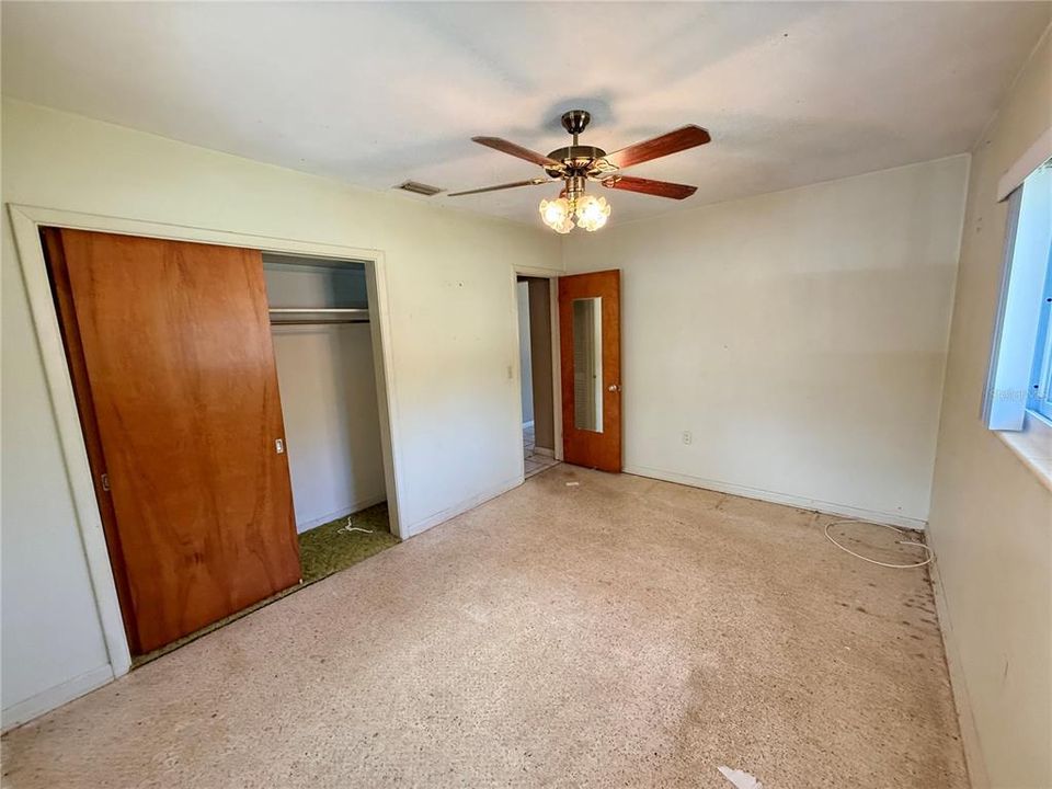 Active With Contract: $210,000 (2 beds, 2 baths, 837 Square Feet)