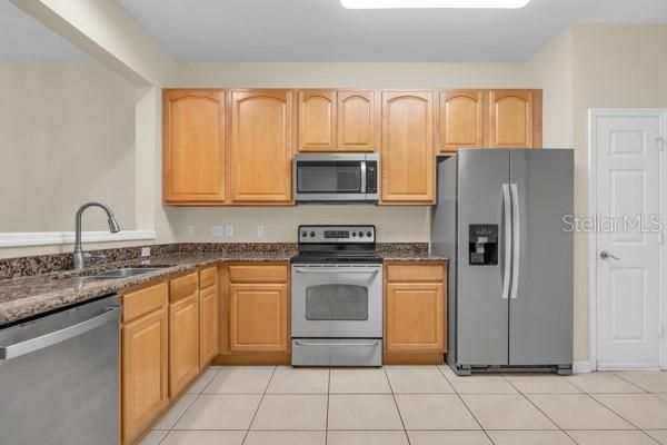 En Venta: $395,000 (3 camas, 2 baños, 1527 Pies cuadrados)