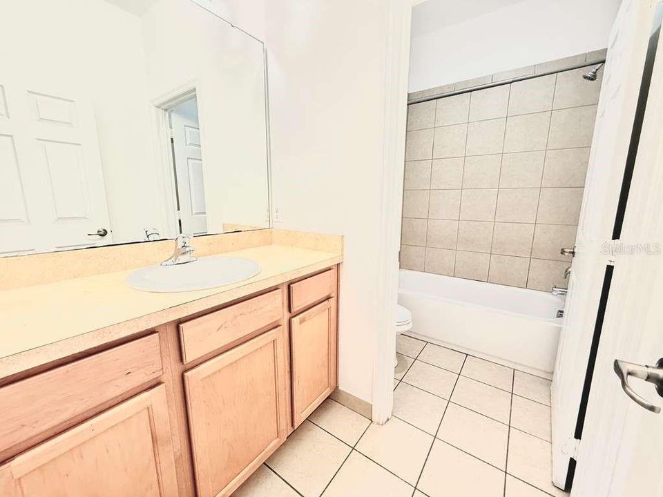 Active With Contract: $2,450 (3 beds, 2 baths, 1800 Square Feet)