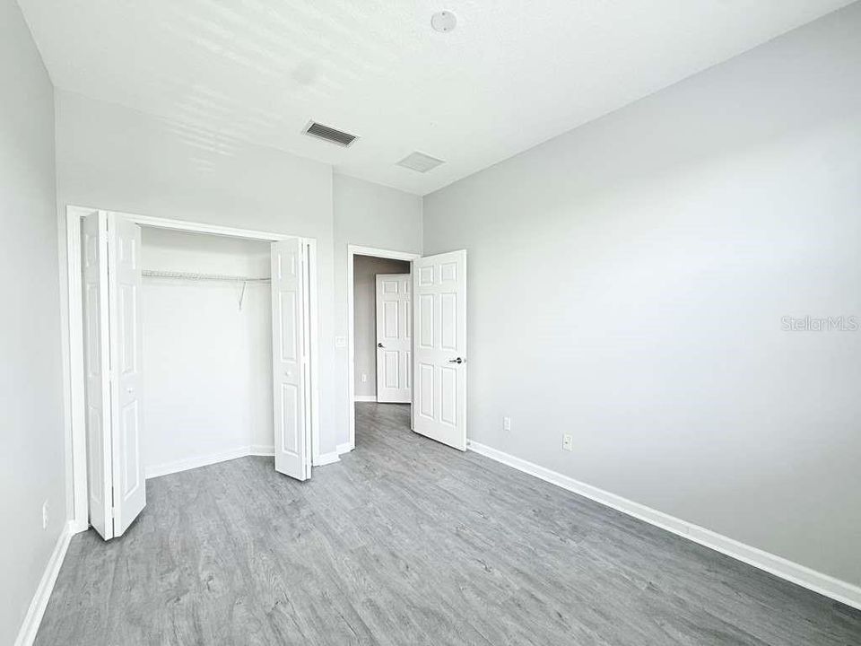 Active With Contract: $2,450 (3 beds, 2 baths, 1800 Square Feet)