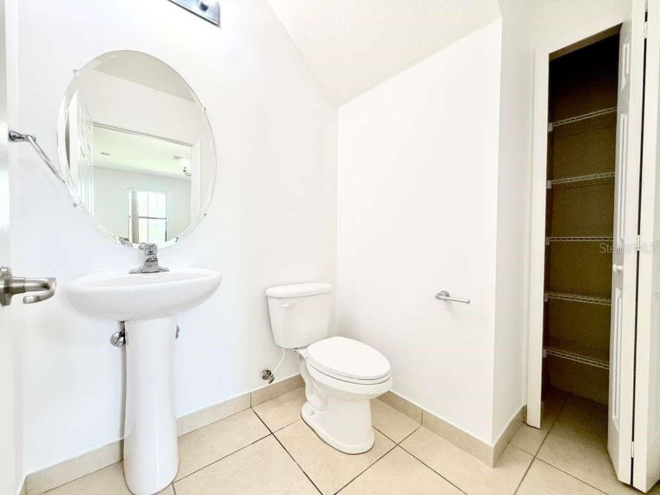 Active With Contract: $2,450 (3 beds, 2 baths, 1800 Square Feet)