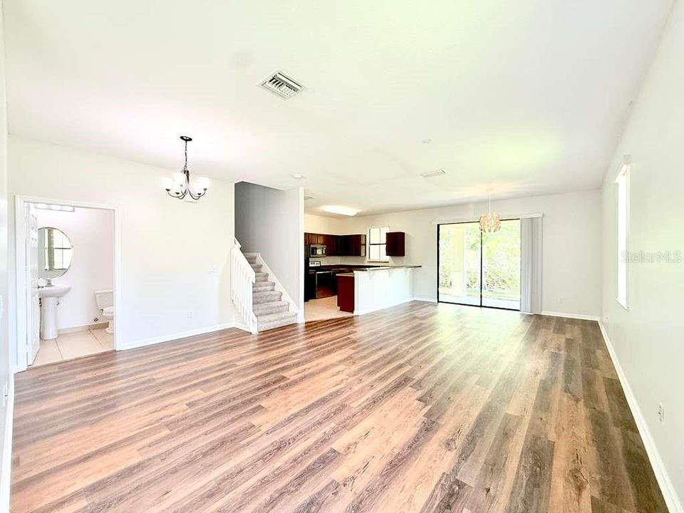 Active With Contract: $2,450 (3 beds, 2 baths, 1800 Square Feet)