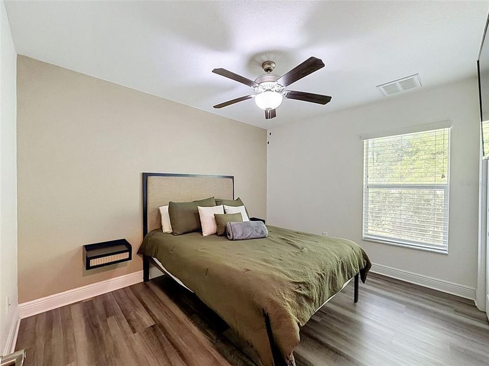 For Sale: $320,000 (3 beds, 2 baths, 1341 Square Feet)