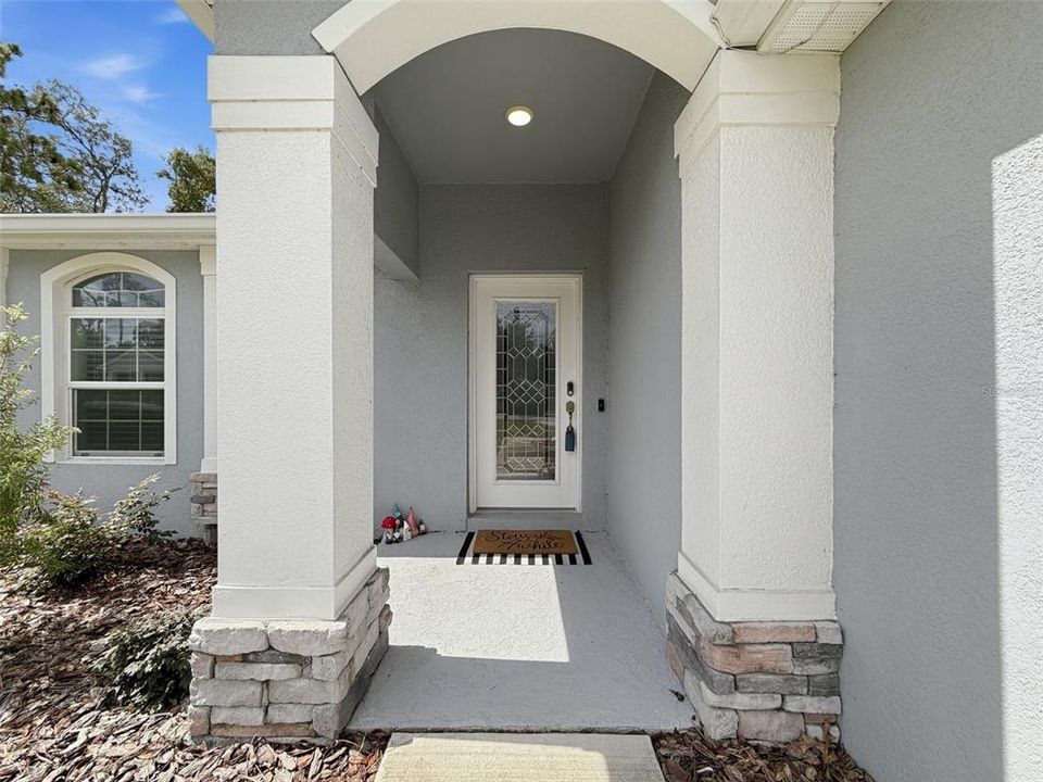 For Sale: $320,000 (3 beds, 2 baths, 1341 Square Feet)