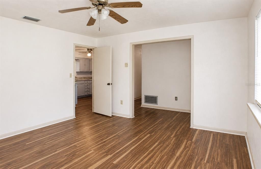 For Sale: $380,000 (3 beds, 2 baths, 1452 Square Feet)