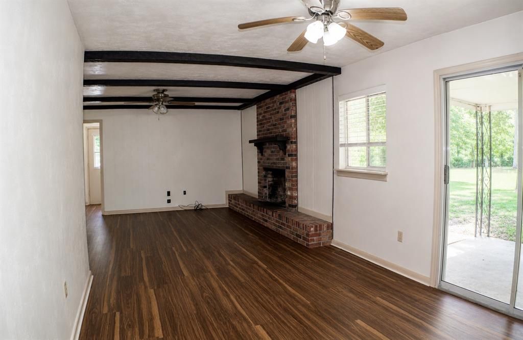 For Sale: $380,000 (3 beds, 2 baths, 1452 Square Feet)