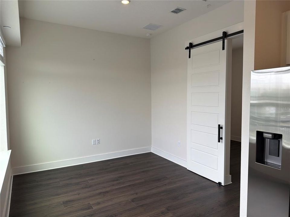 For Rent: $1,500 (1 beds, 1 baths, 484 Square Feet)