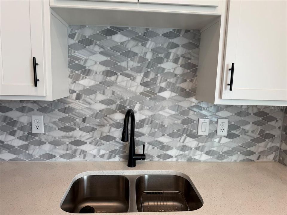 For Rent: $1,500 (1 beds, 1 baths, 484 Square Feet)