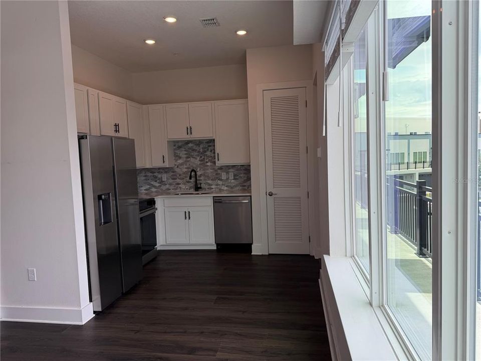 For Rent: $1,500 (1 beds, 1 baths, 484 Square Feet)