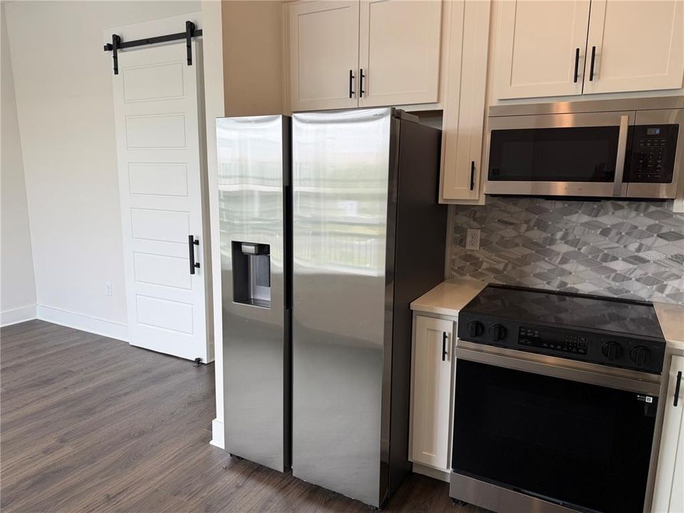 For Rent: $1,500 (1 beds, 1 baths, 484 Square Feet)