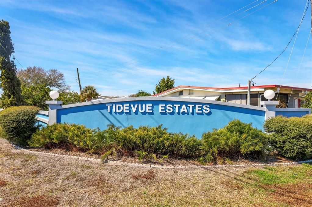 For Sale: $129,900 (2 beds, 2 baths, 800 Square Feet)