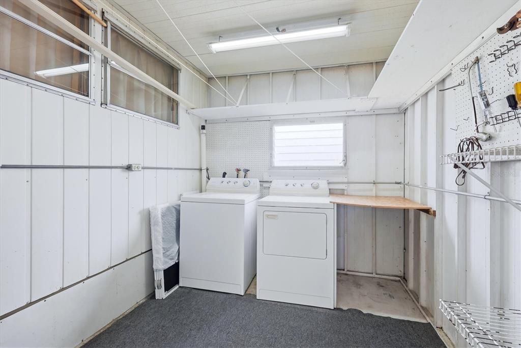 For Sale: $129,900 (2 beds, 2 baths, 800 Square Feet)