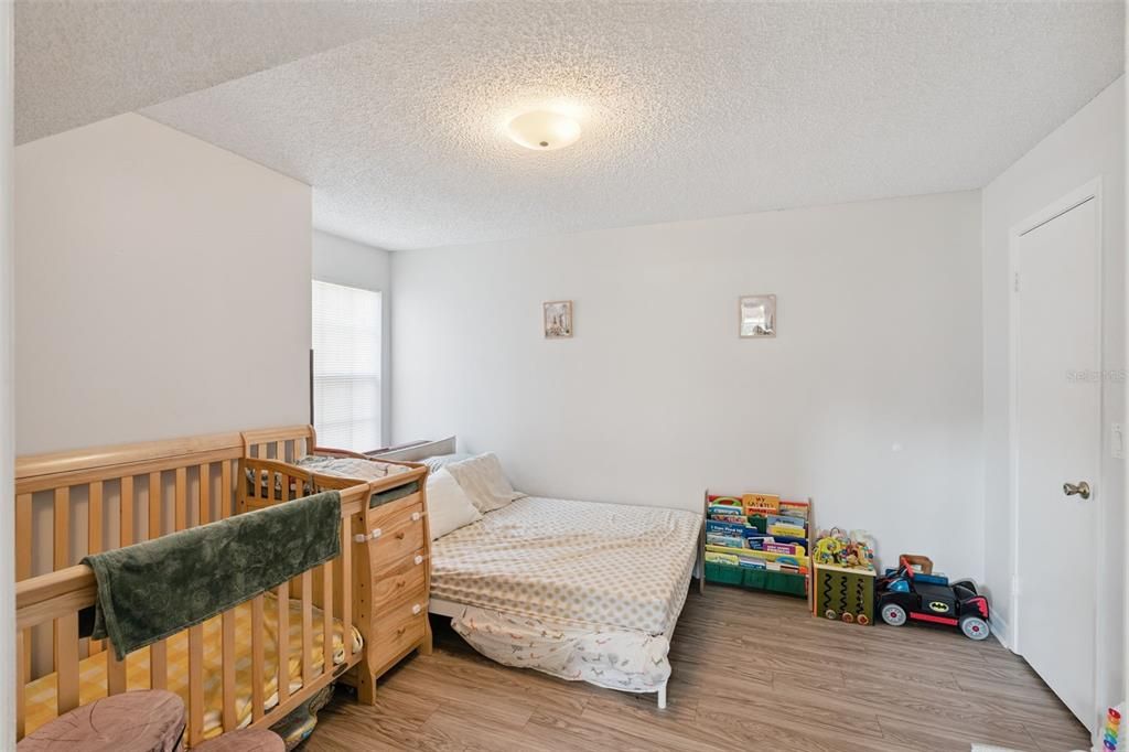 For Sale: $134,900 (2 beds, 2 baths, 893 Square Feet)