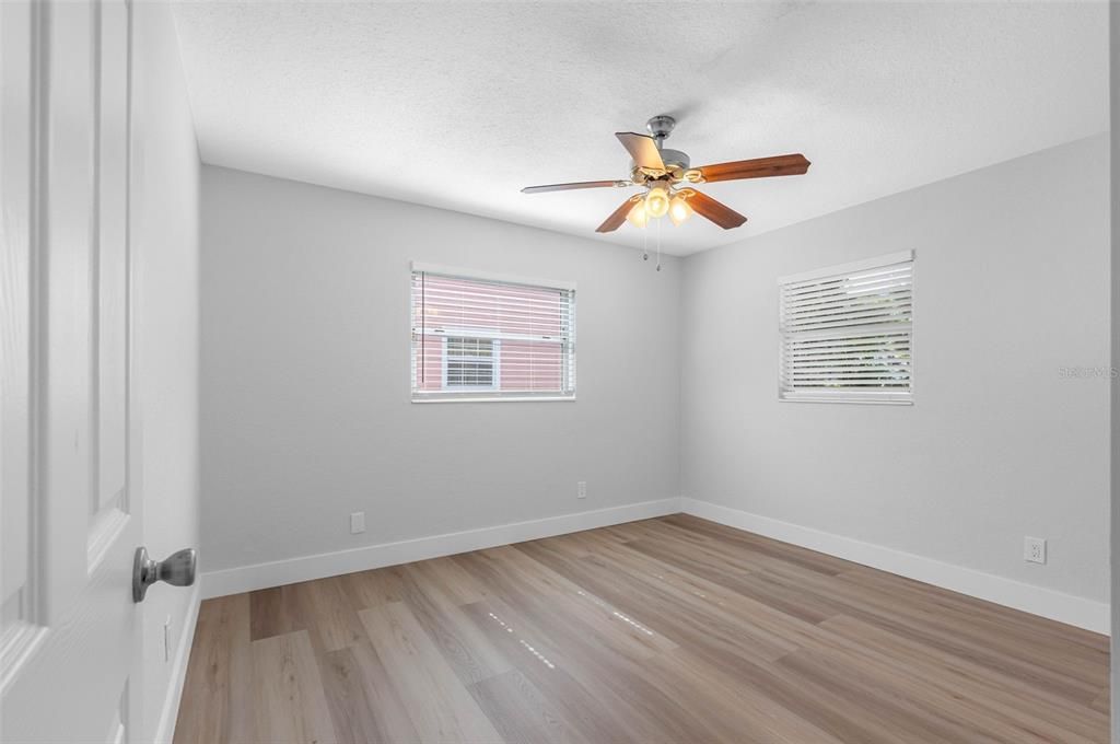 En Venta: $394,990 (2 camas, 2 baños, 917 Pies cuadrados)
