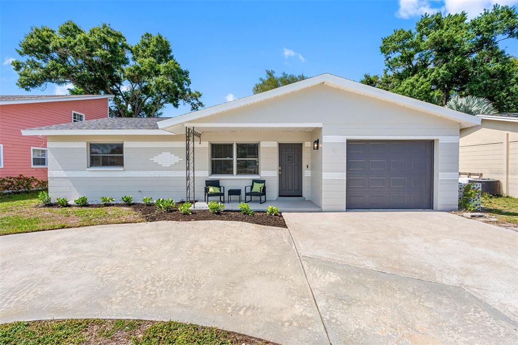 En Venta: $394,990 (2 camas, 2 baños, 917 Pies cuadrados)