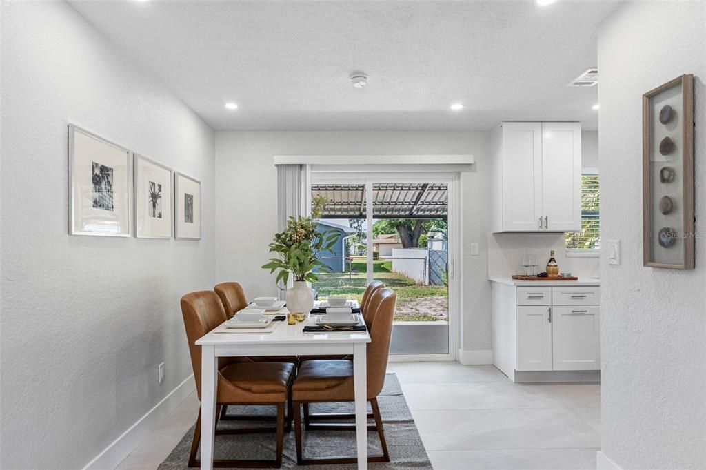 En Venta: $394,990 (2 camas, 2 baños, 917 Pies cuadrados)