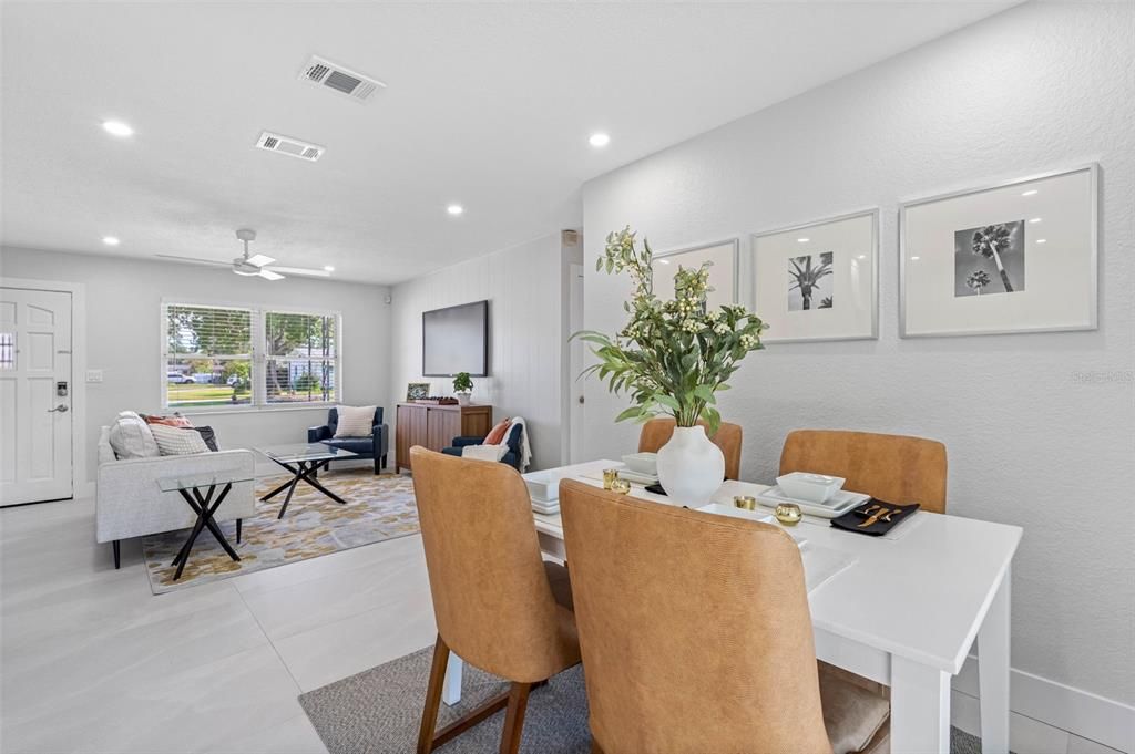 En Venta: $394,990 (2 camas, 2 baños, 917 Pies cuadrados)