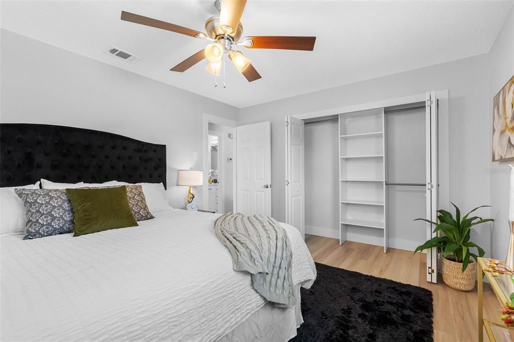 En Venta: $394,990 (2 camas, 2 baños, 917 Pies cuadrados)