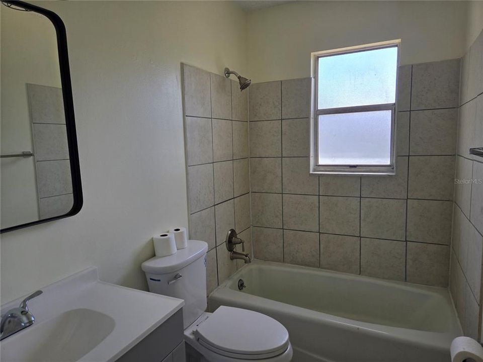 En Venta: $229,000 (3 camas, 2 baños, 1330 Pies cuadrados)