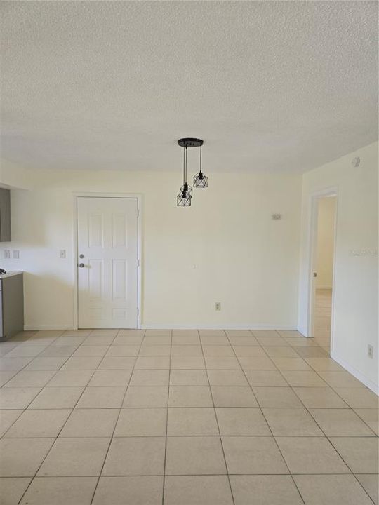 En Venta: $229,000 (3 camas, 2 baños, 1330 Pies cuadrados)